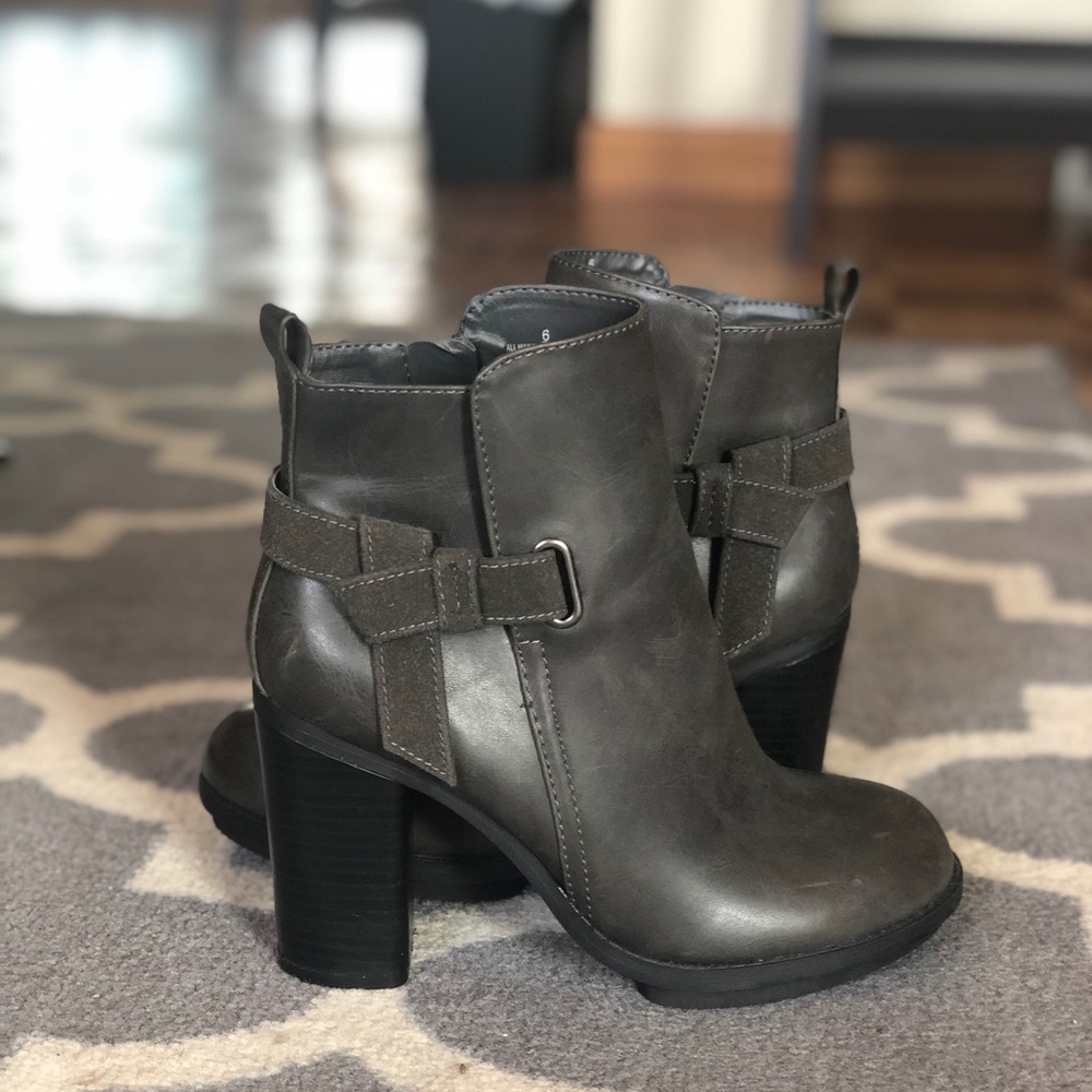 A+ gray heel booties